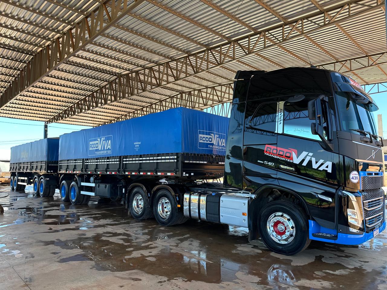 Caminhão limpo após lavagem