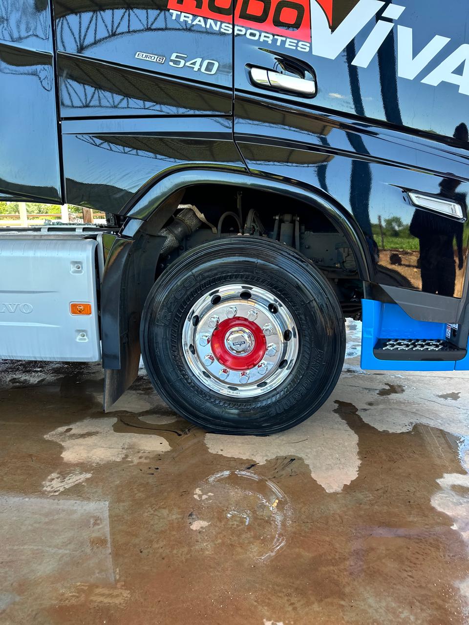 Detalhe de caminhão limpo